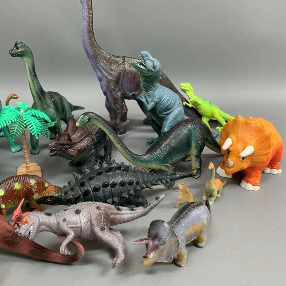Variety of Toys Dinosaurs Hard Plastic Lot of 31 Pretend Play - Picture 7 of 10